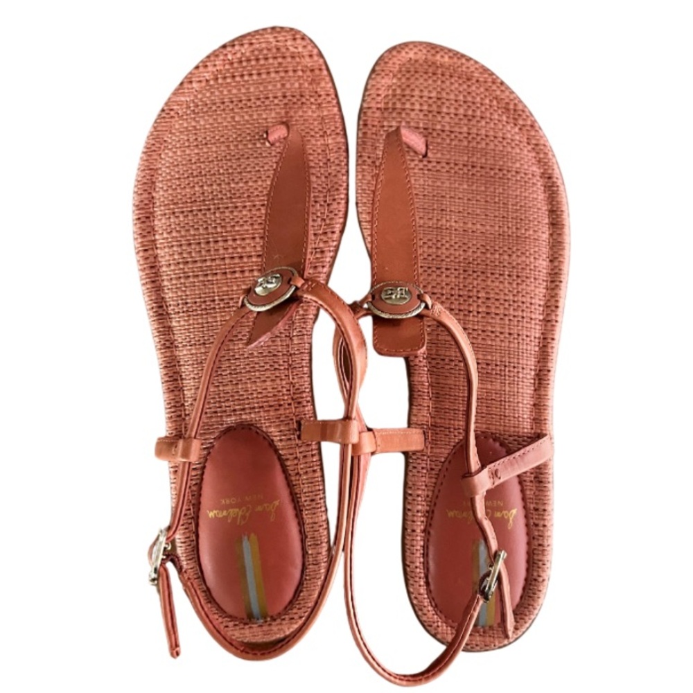 Sam Edelman Gigi Thong Sandals in a coral color, size 10.5.
